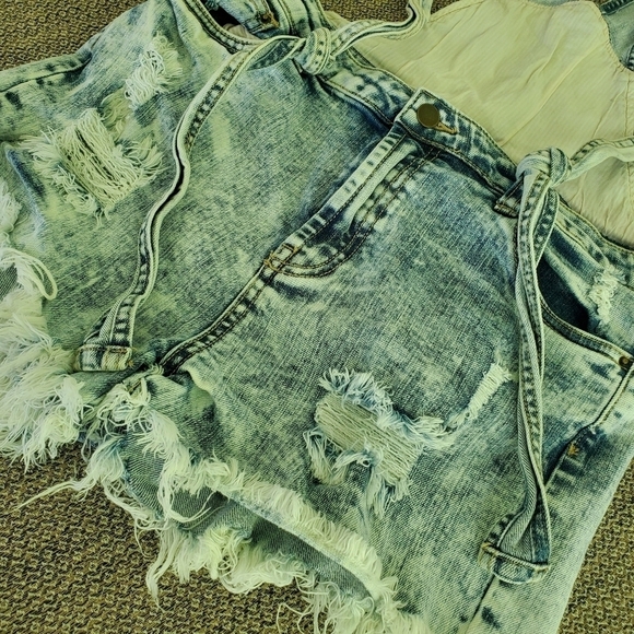Forever 21 Acid Washed Distressed Cutoff Festival Overall Shorts - Picture 5 of 9